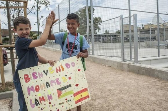 Un total de 137 niños saharauis disfrutarán el verano con familias extremeñas | Solidario – Hoy Un total de 137 niños saharauis disfrutarán el verano con familias extremeñas | Solidario – Hoy