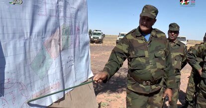 Adaj el Bendir, el jefe de la Guardia Nacional del Frente Polisario, en la "zona liberada" de Bir Lehlu, en 2016.