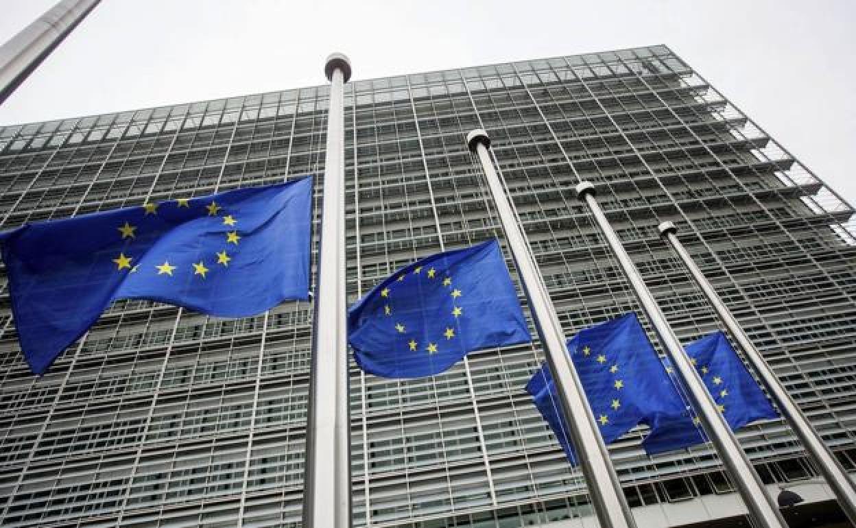 Analistas europeos creen que el giro promarroquí de Sánchez “hace a España más vulnerable” y perjudica a Europa - imagen destacada
