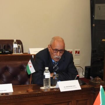En el marco de su visita de Estado a Sudáfrica, el presidente saharaui es recibido en el Parlamento sudafricano