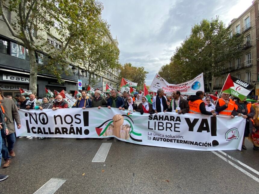 La comunidad saharaui en España protesta en Madrid contra el giro de Sánchez en el Sáhara Occidental
