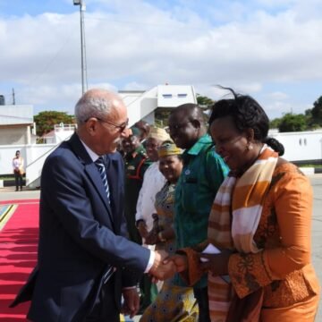 El jefe de Estado finaliza visita a Tanzania tras participar en labores del X Congreso del Partido Revolucionario de Tanzania | Sahara Press Service