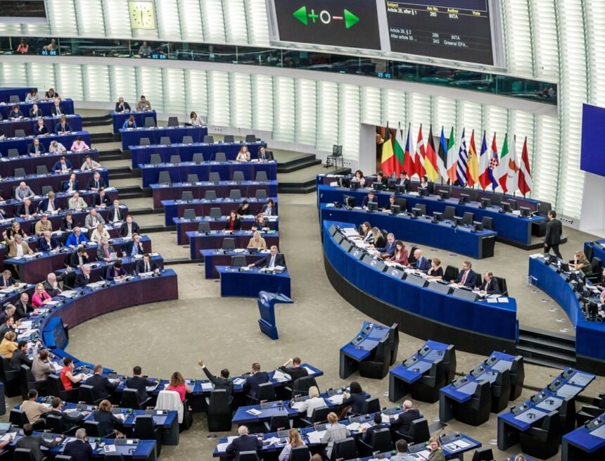 La lupa del escándalo de sobornos en el Parlamento europeo pasa de Qatar a Marruecos