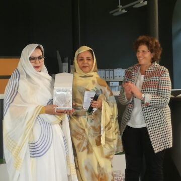 La activista saharaui Sultana Khaya recibe el premio de los Derechos Humanos de La Rioja | Sahara Press Service