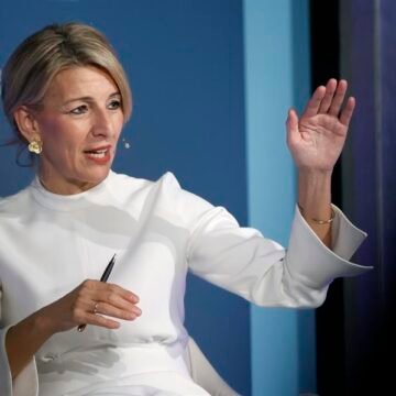Yolanda Díaz se desmarca del ala socialista del Gobierno y no irá a la cumbre de Marruecos | Público