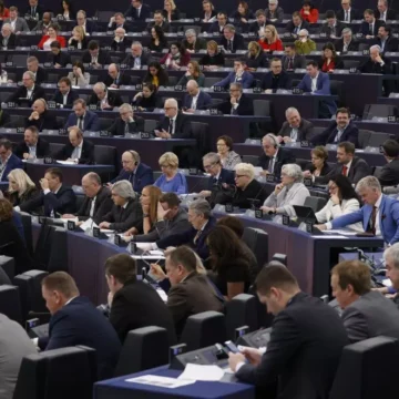 El PP europeo se ausenta en el primer debate de la Eurocámara en 25 años sobre los derechos humanos en Marruecos | Público