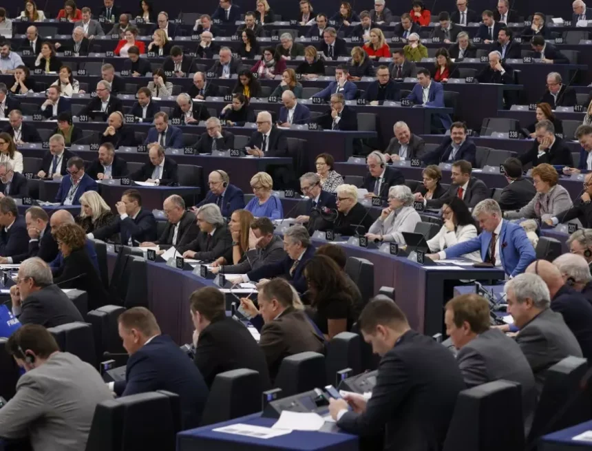 El PP europeo se ausenta en el primer debate de la Eurocámara en 25 años sobre los derechos humanos en Marruecos | Público