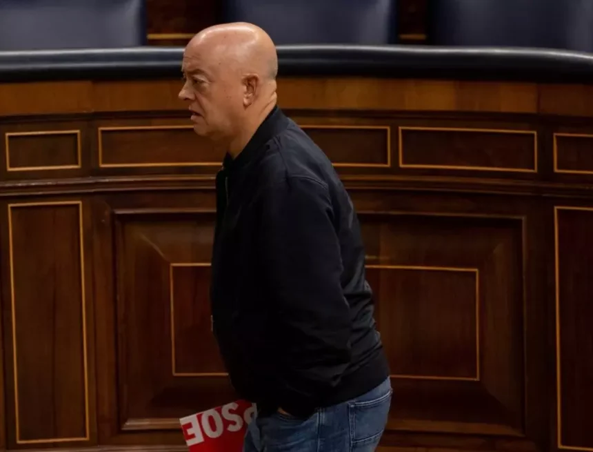 Odón Elorza @odonelorza2011,único diputado socialista que no guardó silencio ante la traición del ejecutivo de Sánchez al pueblo saharaui, renuncia a su acta de diputado del PSOE por «coherencia» con sus ideales