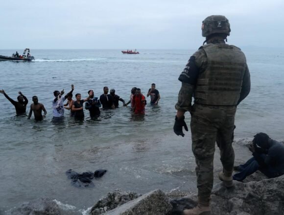 60a3eaa1692dd Marruecos busca por medio de una estrategia sin tiempo terminar absorbiendo las plazas de soberanía españolas