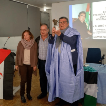 Pepe Taboada recibe el Premio a la Solidaridad por toda una vida luchando por la libertad del pueblo saharaui | Contramutis