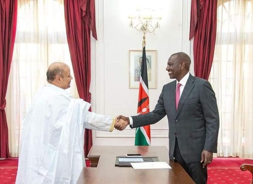 El presidente de Kenia recibe al nuevo embajador saharaui en Nairobi, Mohamed Limam Sidbachir