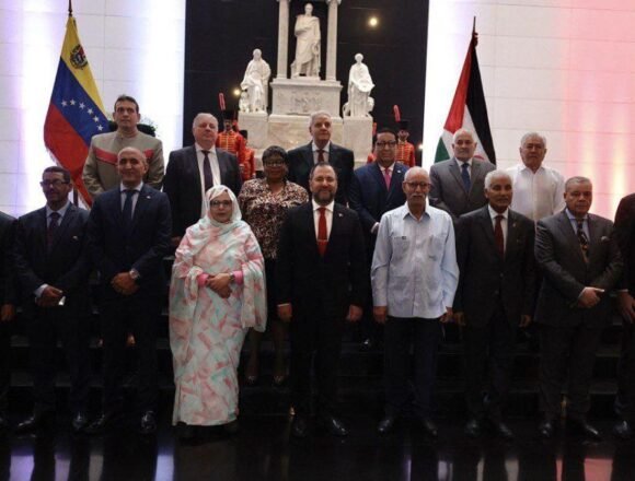 Presidente de la República Árabe Saharaui Democrática rinde honores al Libertador Simón Bolívar