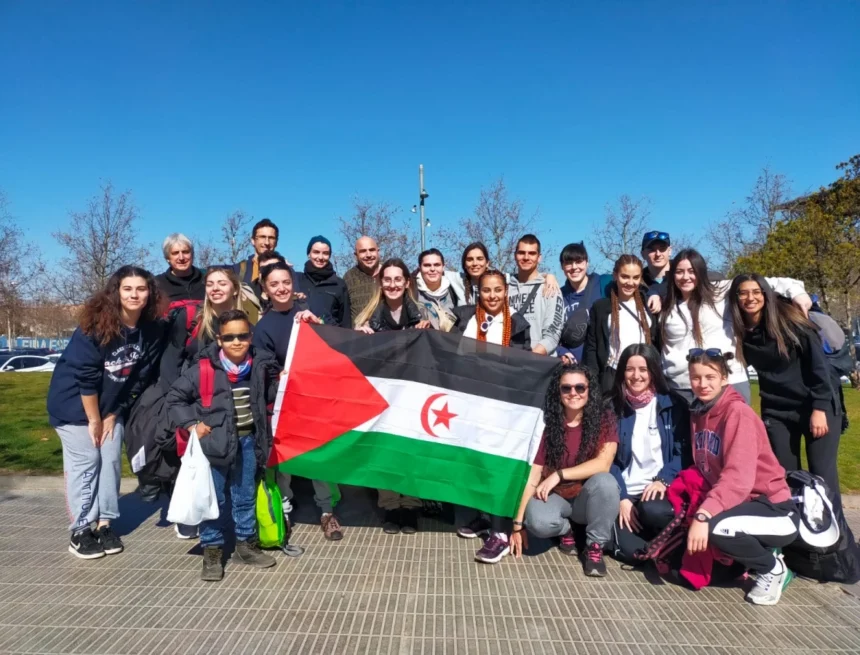 16 estudiantes de Lleida se encuentran realizando prácticas en los campamentos de personas refugiadas saharauis en Tinduf – catalunyapress.es