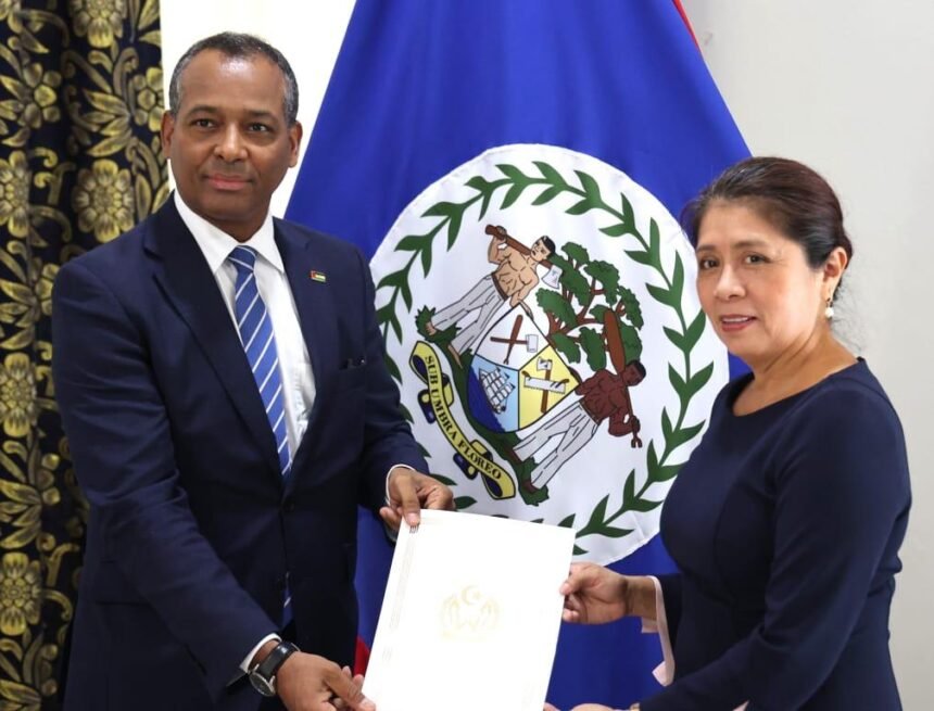 El Dr. Sidi Mohamed Omar presenta sus cartas credenciales como Embajador de la RASD en Belice | Sahara Press Service