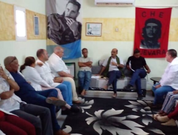 00_105 Ministro de Salud Pública se reúne con los integrantes de la misión médica cubana | Sahara Press Service