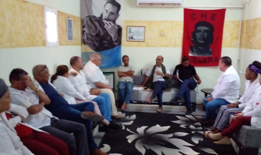 Ministro de Salud Pública se reúne con los integrantes de la misión médica cubana | Sahara Press Service