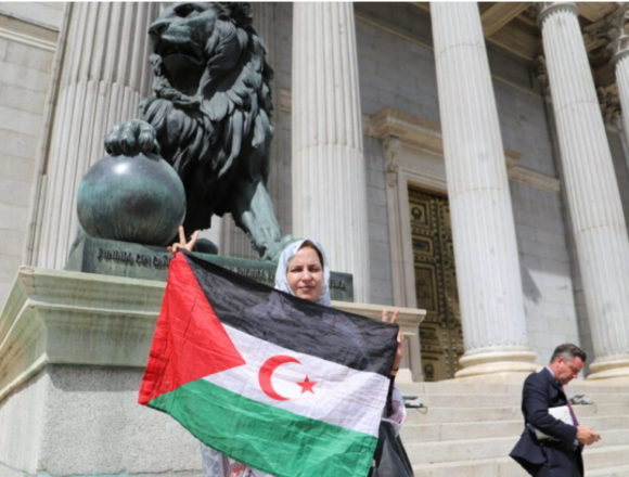 El PSOE planta a la principal activista saharaui: «Sánchez ha tomado una decisión autocrática» – El Independiente