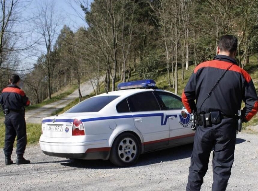 La Ertzaintza donará su vestimenta retirada a la policía saharaui: La Ertzaintza donará su vestimenta retirada a la policía saharaui | Radio Bilbao | Hora 14 Euskadi | Cadena SER