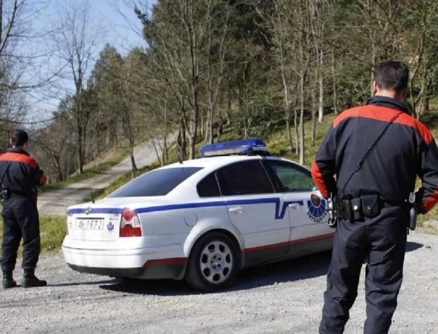 La Ertzaintza donará su vestimenta retirada a la policía saharaui: La Ertzaintza donará su vestimenta retirada a la policía saharaui | Radio Bilbao | Hora 14 Euskadi | Cadena SER