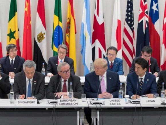 EL PAÍS cita a ECSaharaui: La Unión Europea «tolera a Marruecos» porque además de “taponar” la inmigración el régimen marroquí aporta “estabilidad” y “liberalización”. Para una minoría, cabría añadir.