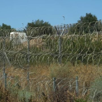 Inmigración: Una maraña de cuchillas blinda el lado marroquí | España | EL PAÍS