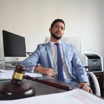 Sidi Talebbuia: Carta a Vox de un abogado saharaui que fue un menor inmigrante de acogida | Madrid | EL PAÍS
