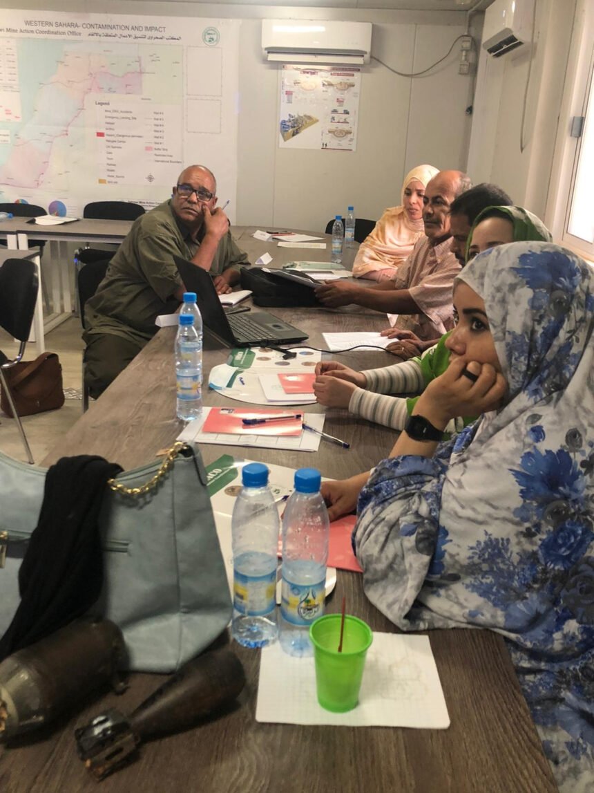 SMACO imparte taller de capacitación para jefes de equipos que trabajan para ONGs extranjeras en el desminado humanitario del Sáhara Occidental