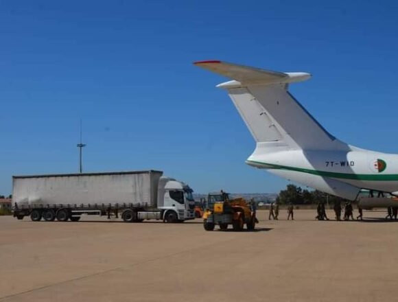 Argelia envía un cargamento de ayuda (31 toneladas) para luchar contra el Coronavirus en los campamentos de refugiados saharauis