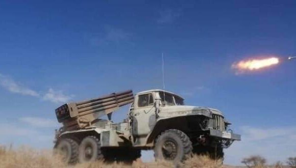 Así ataca el Ejército saharaui posiciones marroquíes con los lanzamisiles múltiples rusos BM-21 (Vídeo)