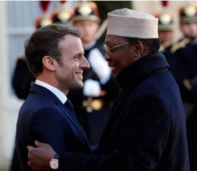 Muere presidente de Chad, con 30 años en el poder, tras ataque rebelde