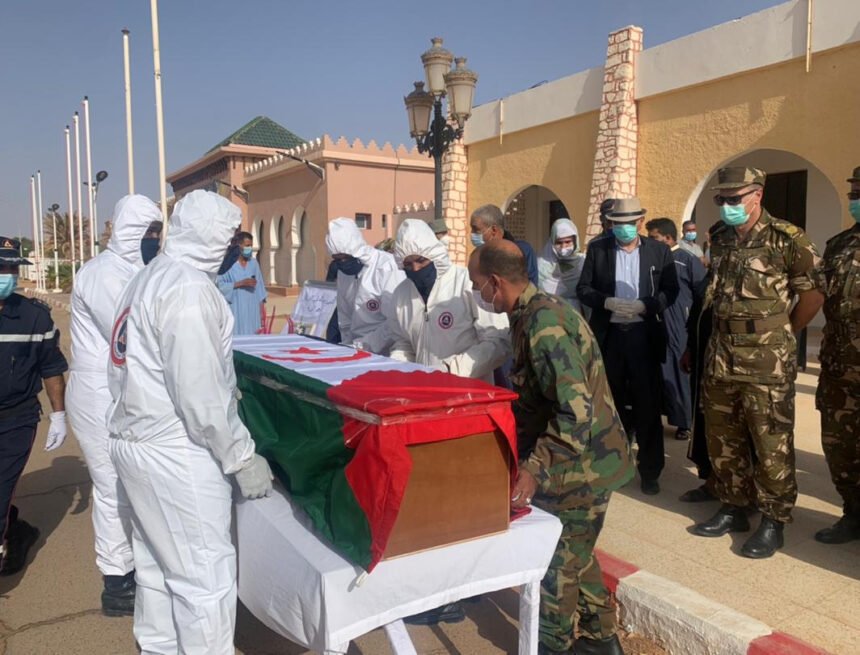 1627894735568994-0 El féretro de Abdalahi Lehbib se dirige hacia la wilaya de Smara para que sea velado en público