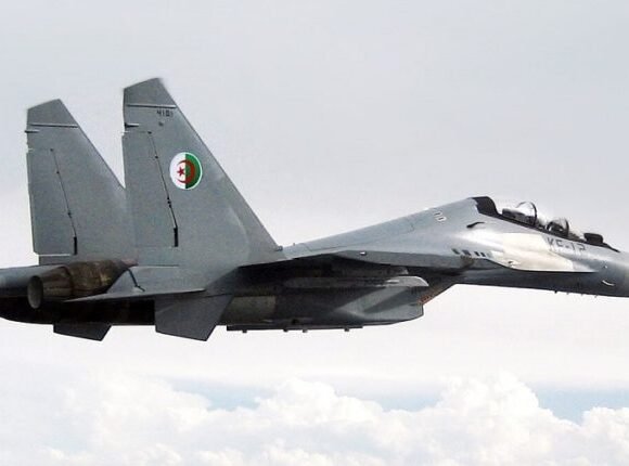 Argelia cierra su espacio aéreo a los aviones civiles y militares marroquíes