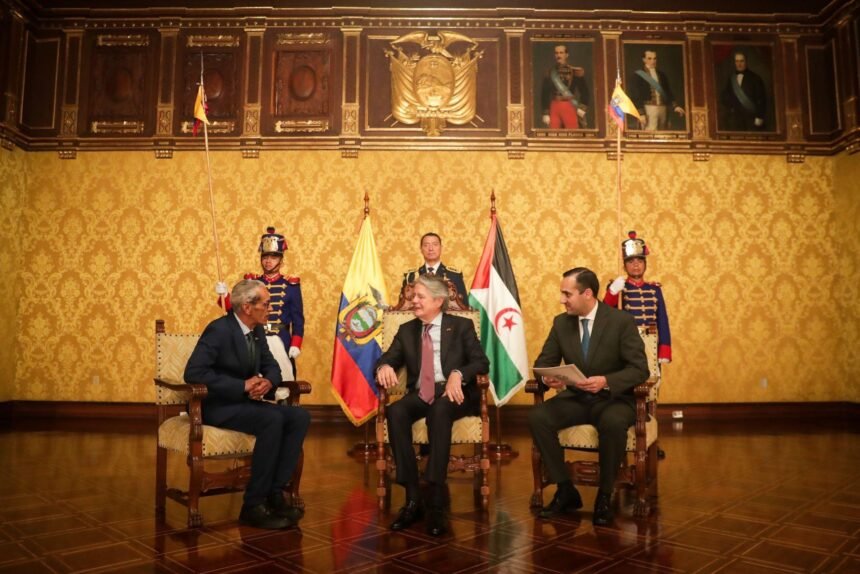 Presidente de Ecuador recibe cartas credenciales del embajador de la República Saharaui en Quito