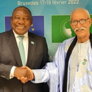 Acompañado por una delegación militar y política de alto nivel, el presidente saharaui parte hacia Sudáfrica en una visita de Estado