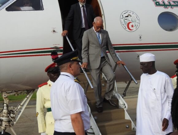 Brahim Ghali llega a Nigeria para participar en la ceremonia de investidura del nuevo presidente Asiwaju Bola Ahmed