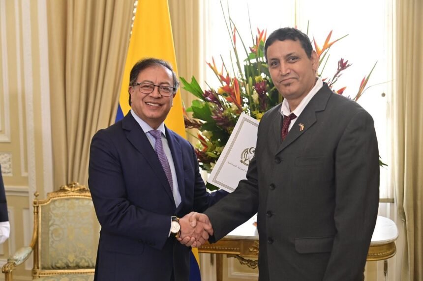 Embajador de la República Saharaui designado en Colombia entrega Cartas Credenciales al presidente Petro