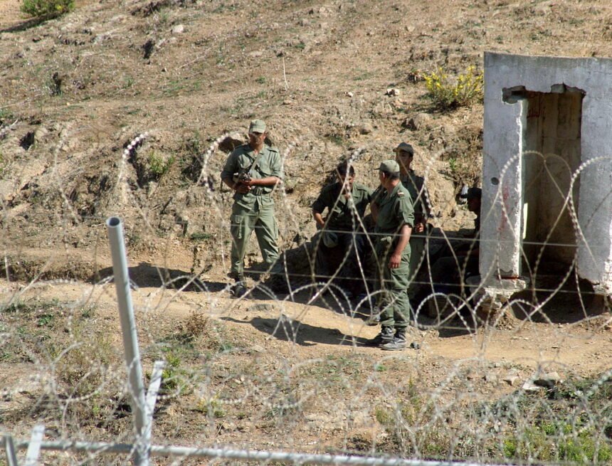 2014-12-10-Marruecos-asalto-frontera-Ceuta-inmigrantes_TINIMA20141210_0103_1 Marruecos se rearma – Otras miradas | Blogs de El Público