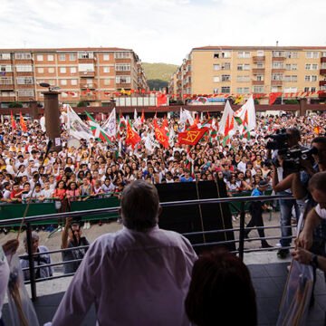 La plaza Eguzki será testigo del comienzo de las fiestas de Berriozar, que este año correrá a cargo de la Asociación Amigos y Amigas del Sahara