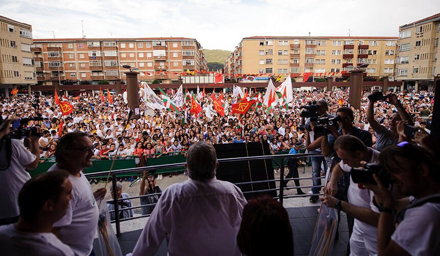 La plaza Eguzki será testigo del comienzo de las fiestas de Berriozar, que este año correrá a cargo de la Asociación Amigos y Amigas del Sahara