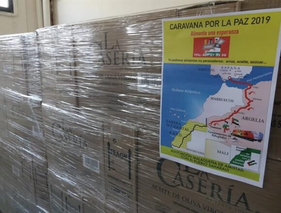 El Ayuntamiento De Mála Informa: Málaga Envía 22.000 Kilos De Alimentos Y 4 Auto Málaga envía 22.000 kilos de alimentos y cuatro autobuses a los campamentos saharauis