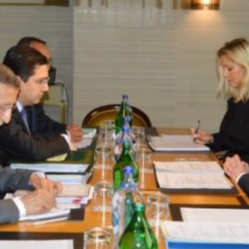 Marruecos sucumbe a la presión y asiste al encuentro con Köhler. La prensa marroquí censura la noticia.