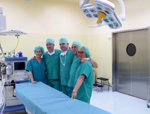 Miembros comisión sanitario-humanitaria de Cantabria Sanitarios cántabros viajan de nuevo a los campos de refugiados de Tinduf para operar