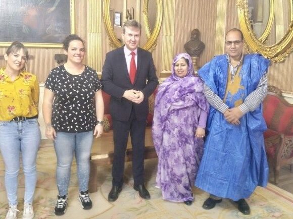 2eb4e22c-bf13-44a0-8f72-e31f387e65b3 Alcalde de Burgos recibe a representante del F. Polisario, Jira Bulahi, y reitera el apoyo a la justa lucha saharaui — Sahara Press Service