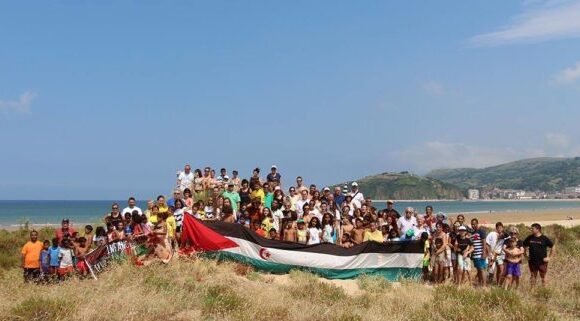 36990650_1769846839717133_681683164678062080_o-600x321 Cantabria por el Sáhara busca nuevas familias para ‘Vacaciones en Paz’ | El Faradio | Periodismo que cuenta