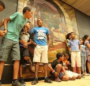 Buscan 60 familias para acoger en verano a niños refugiados saharauis. Deia, Noticias de Bizkaia