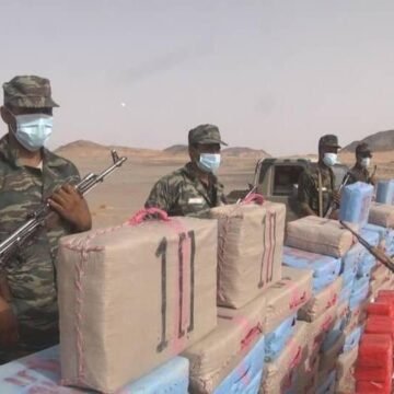 El Polisario ve «connivencia» entre militares marroquíes y narcotraficantes para dejar pasar a través del muro «de la vergüenza» la droga que financia a grupos terroristas yihadistas en el Sahel