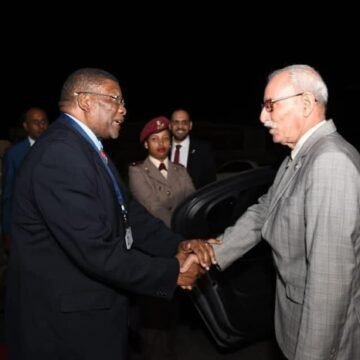 Arribó a Sudafrica el presidente saharaui y Secretario General del Frente Polisario | Sahara Press Service