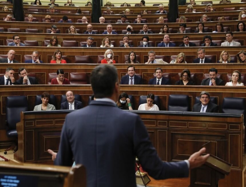 Los grupos apremian la comparecencia de Sánchez sobre su pacto con Marruecos entre reproches por el giro sobre el Sáhara | Público