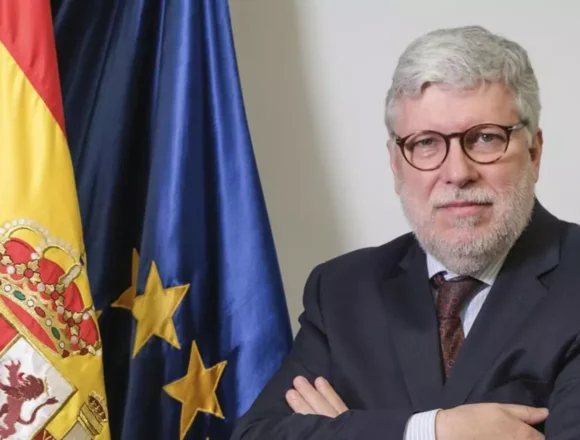 Sumar reitera su apuesta por la «libre determinación del pueblo saharaui» tras la incorporación de Santos Maraver | Público