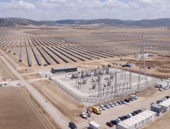 CCOO denuncia que 28 trabajadores saharauis del «mayor complejo» de energía solar de la región llevan tres meses sin cobrar